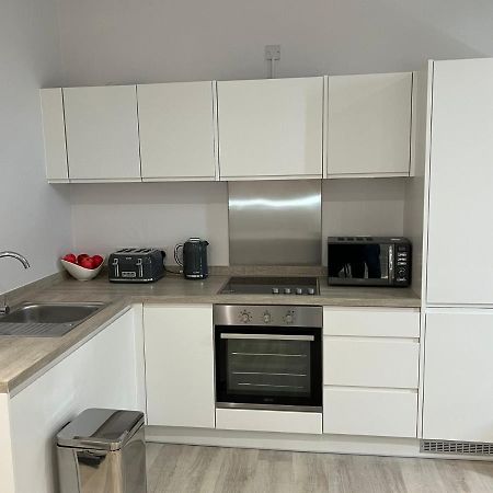 99 Guest House Истборн Екстериор снимка