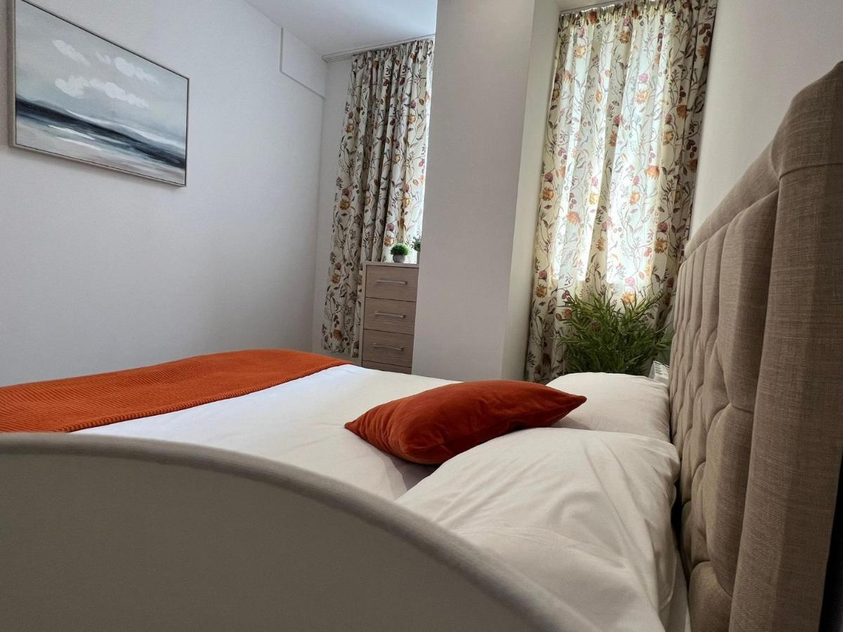 99 Guest House Истборн Екстериор снимка